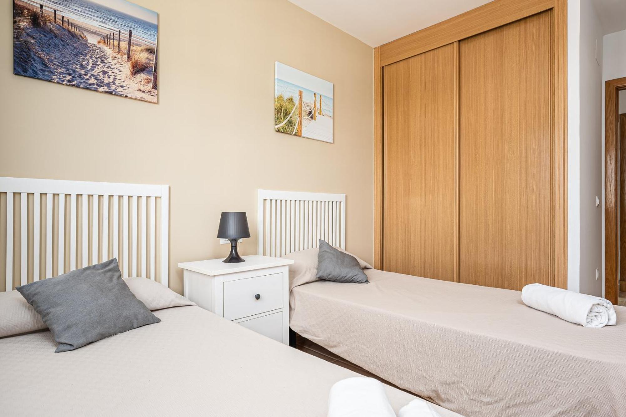 Apartamento Familiar Muy Soleado Cerca De La Playa Y Parking Incluido Chiclana de la Frontera Eksteriør bilde